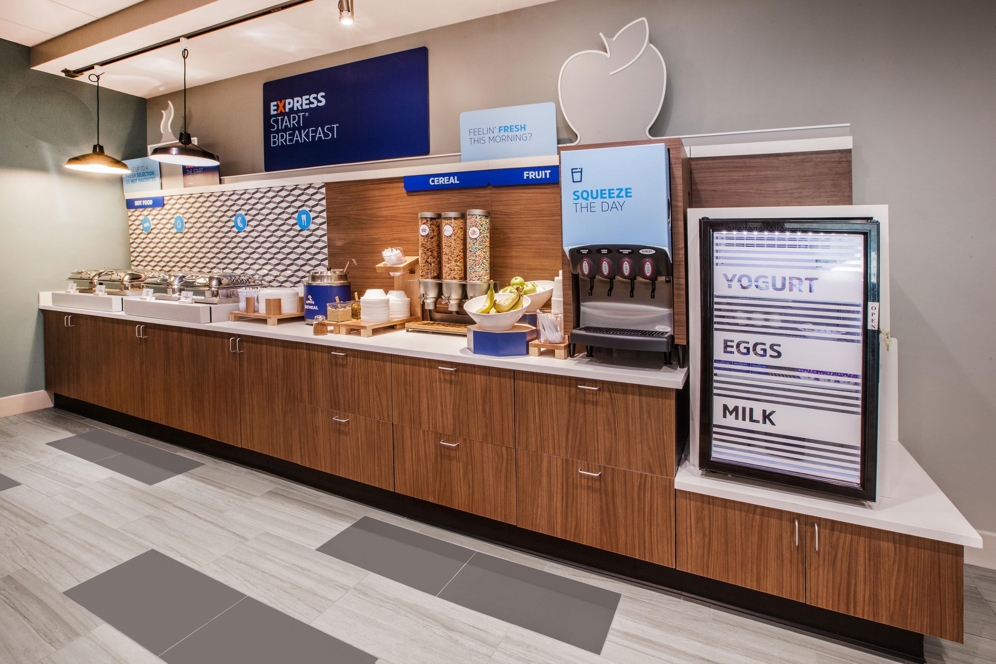 Holiday Inn Express Hotel & Suites Dieppe Airport By Ihg Монктон Экстерьер фото