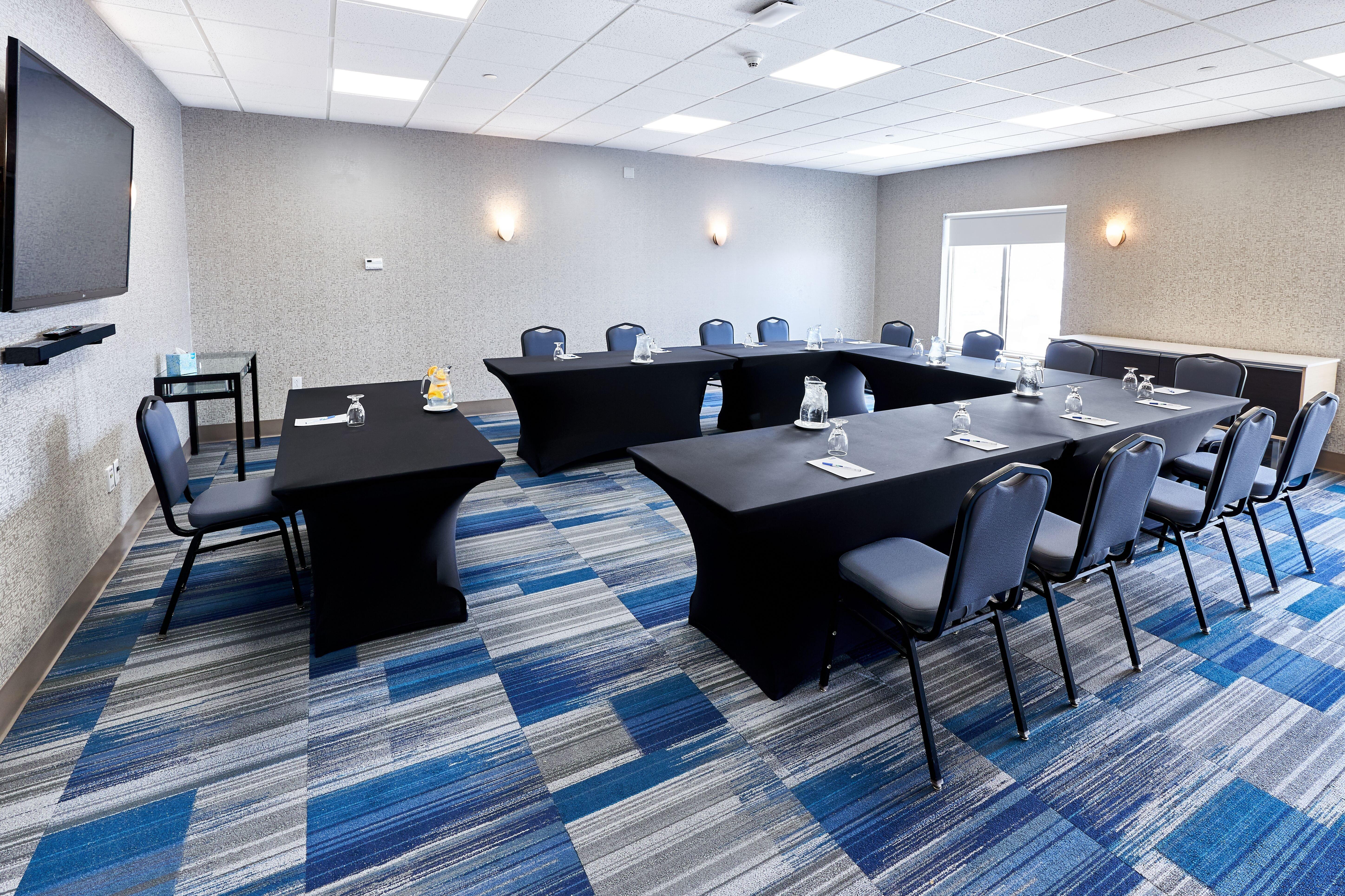 Holiday Inn Express Hotel & Suites Dieppe Airport By Ihg Монктон Экстерьер фото